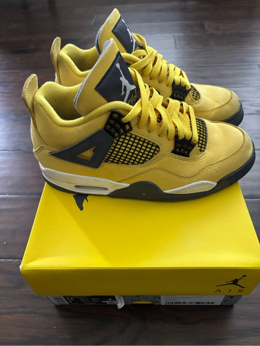 Authentic Jordan Men’s Retro 4 Sneakers in Yellow and Black